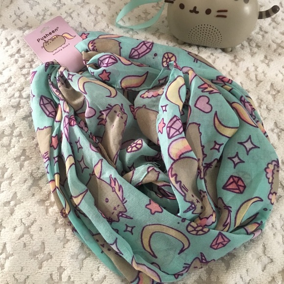 Pusheen Infinity Scarf - Picture 5 of 8